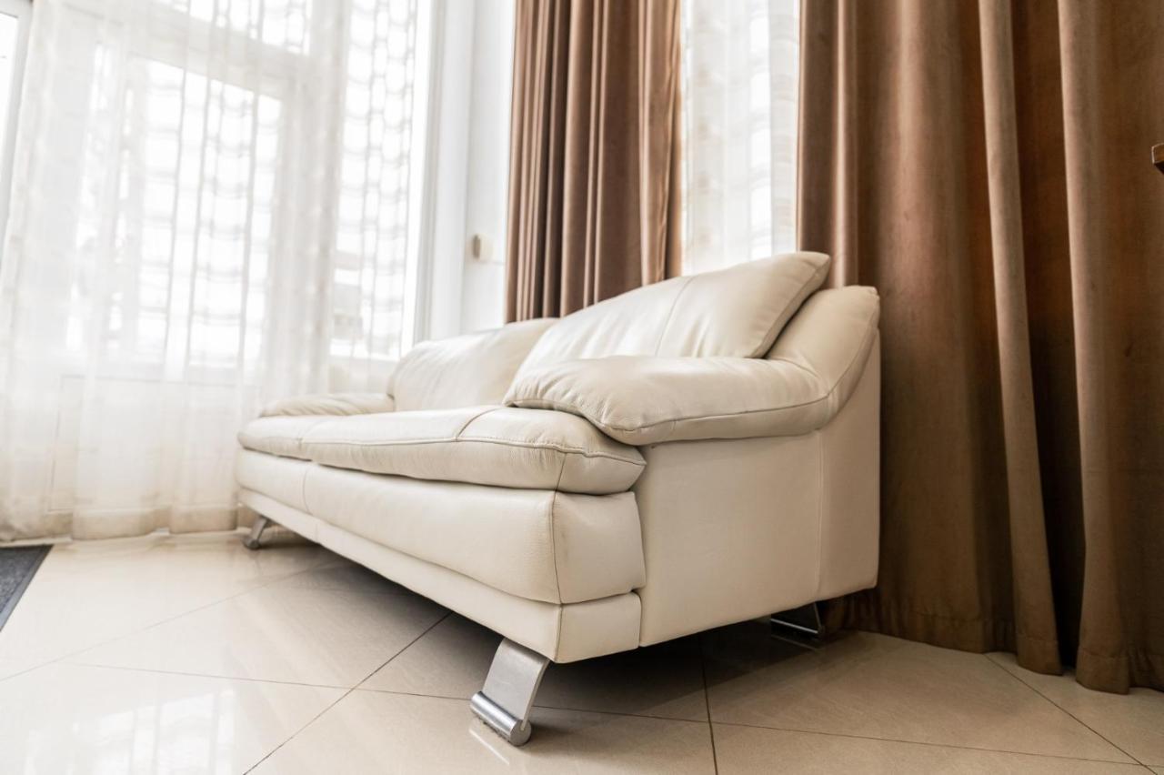 Camere De Inchiriat Elisei Timişoara Buitenkant foto