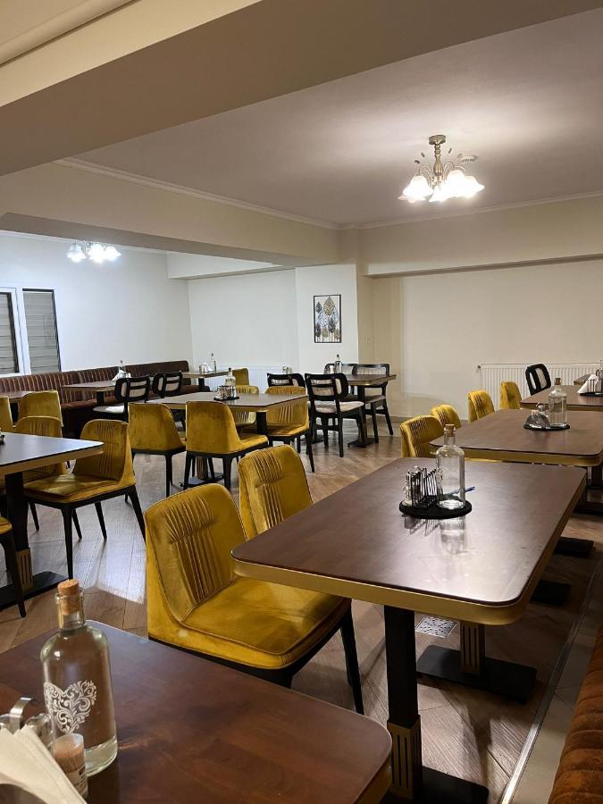 Camere De Inchiriat Elisei Timişoara Buitenkant foto